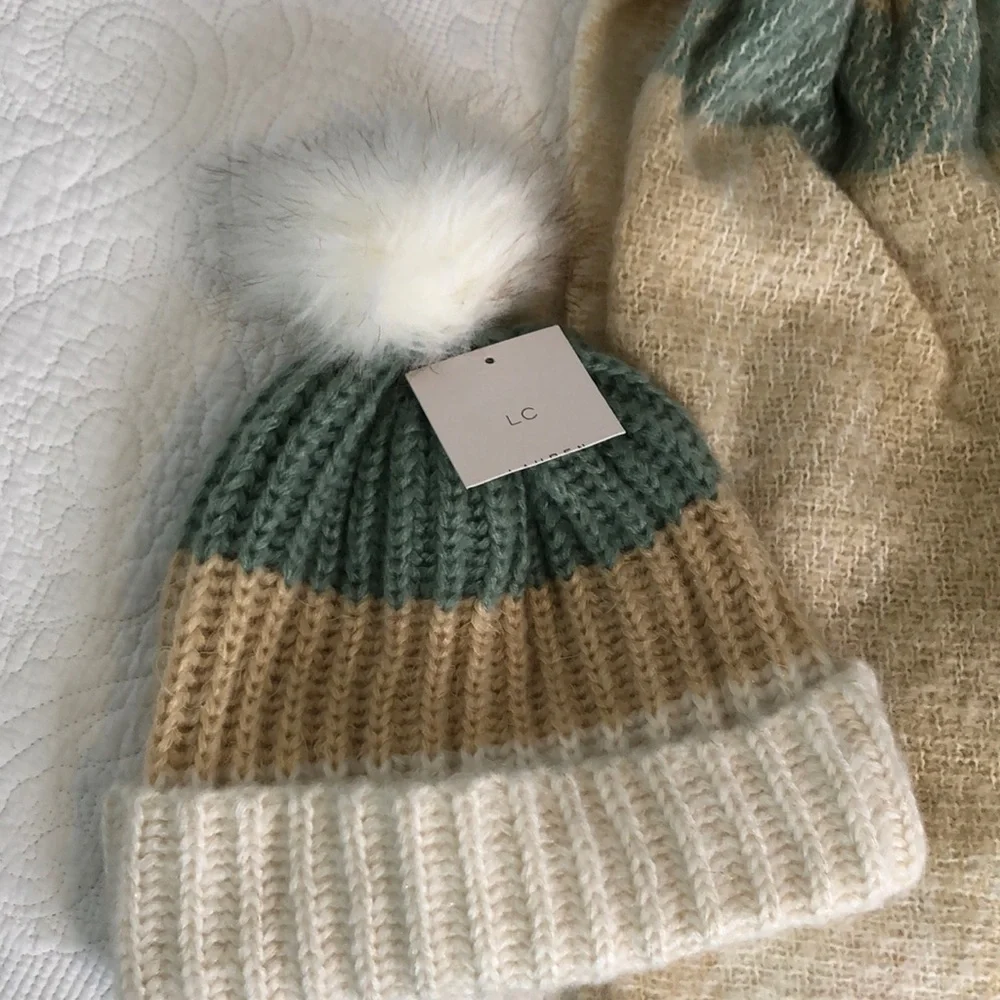 Lauren Conrad Color Seafoam/ Orange/ Cream Scarf & Hat OS